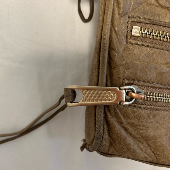 Classic Rebecca Minkoff 5-ZipCrossbody - Picture 3 of 8